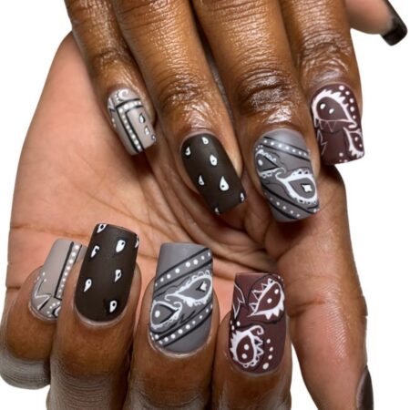 Symmetrical Nail Designs with Precision Line-Work
